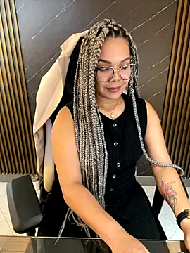 Snapshot of KellyBrooklyn_ chatting on October 21, 2025, 1:23 pm KellyBrooklyn online show from October 21, 2025, 1:23 pm