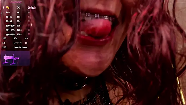 Snapshot of deepthroatlatina chatting on February 13, 2025, 7:56 am deepthroatlatina online show from February 13, 2025, 7:56 am