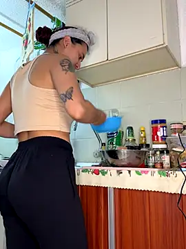 Snapshot of deepthroatlatina chatting on September 9, 2025, 6:29 pm deepthroatlatina online show from September 9, 2025, 6:29 pm