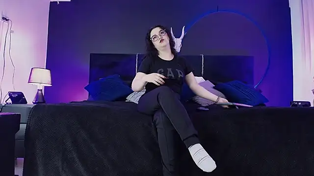  Jade 16 online show from March 12, 2026, 11:38 am