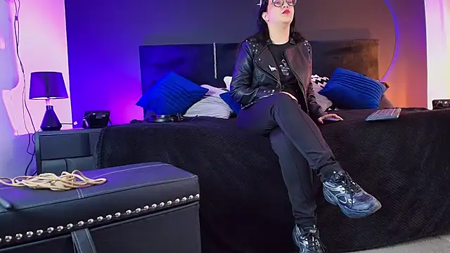  Jade 16 online show from March 28, 2026, 11:32 am