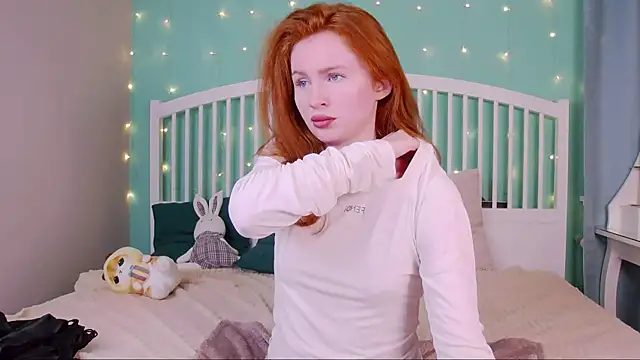 Snapshot of GingerArin chatting on March 1, 2025, 2:44 pm GingerArin online show from March 1, 2025, 2:44 pm