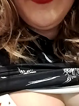 Snapshot of SWEETLUNA077 chatting on January 7, 2026, 8:44 pm SWEETLUNA077 online show from January 7, 2026, 8:44 pm