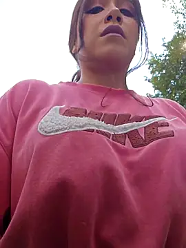 Snapshot of DORYY chatting on October 11, 2025, 9:02 pm DORYY online show from October 11, 2025, 9:02 pm