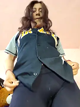 Snapshot of DORYY chatting on October 19, 2025, 10:32 pm DORYY online show from October 19, 2025, 10:32 pm