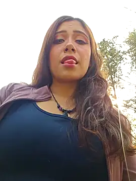 DORYY online show from November 17, 2025, 10:15 pm