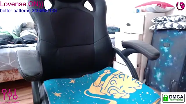 sweet cute cat online show from March 4, 2025, 6:58 am