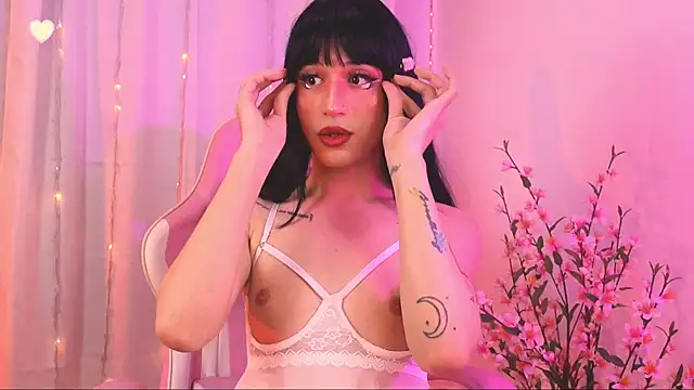 rosseblondee online show from December 3, 2025, 10:52 pm