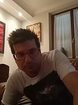 Snapshot of dario84rozz chatting on July 8, 2026, 1:48 pm dario84rozz online show from July 8, 2026, 1:48 pm