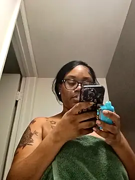 Teila21 online show from April 18, 2026, 2:26 am