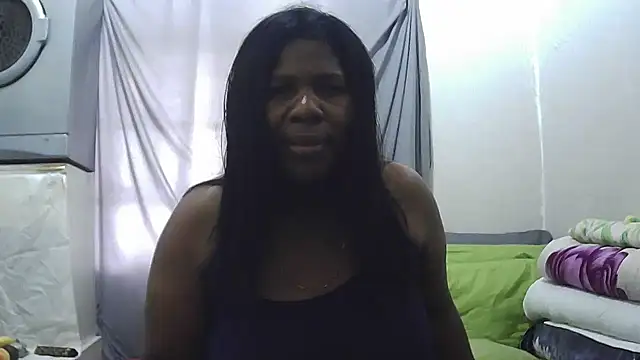 Delicioussexy online show from March 18, 2026, 7:44 am