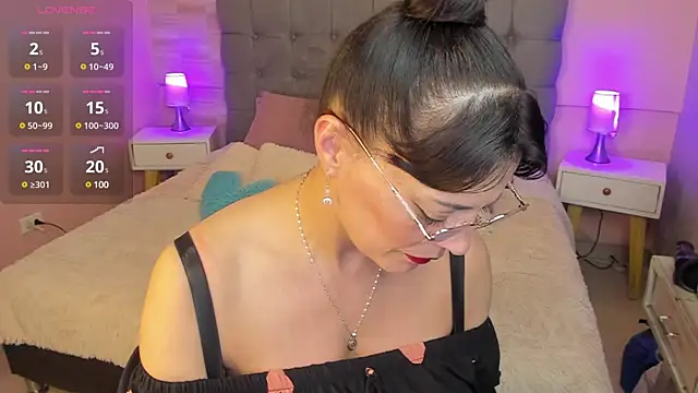  Abril W online show from March 5, 2025, 11:49 pm