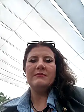 LizaCakes online show from September 19, 2025, 3:34 pm