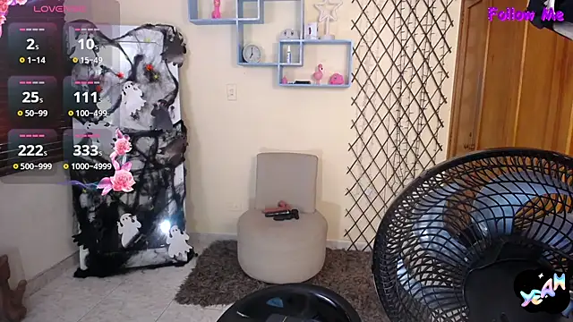 NicoleSantana online show from October 21, 2025, 8:31 pm