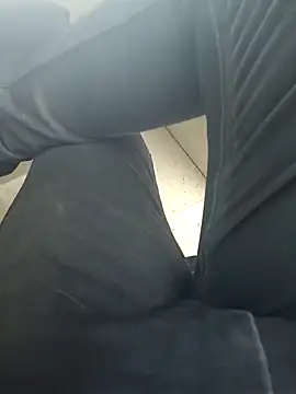 coolrocky346 online show from February 13, 2025, 8:38 am