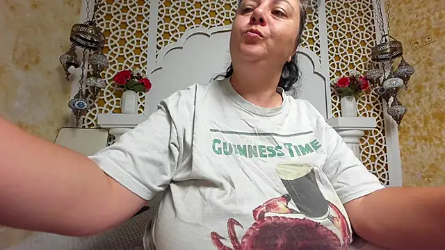 AleshaArabian online show from September 23, 2025, 2:36 am