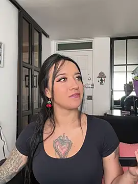 EmmyEvans1 online show from March 2, 2025, 6:40 pm