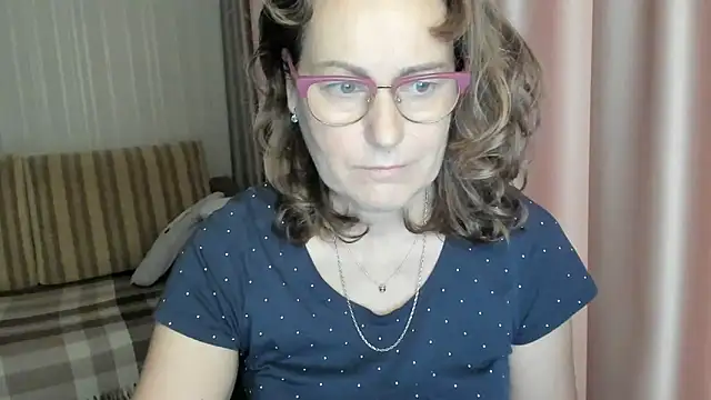 lauraoven online show from December 21, 2024, 9:01 am