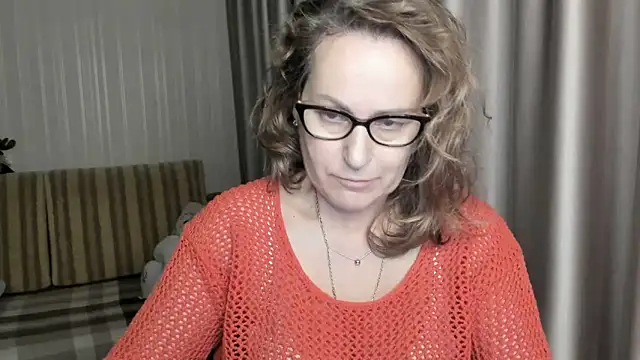 lauraoven online show from January 21, 2025, 4:16 pm