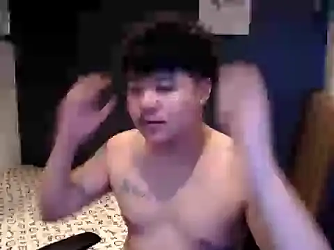 Snapshot of ASIANken911 chatting on October 20, 2025, 3:34 pm ASIANken911 online show from October 20, 2025, 3:34 pm