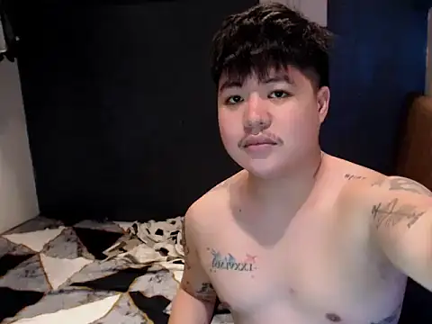 Snapshot of ASIANken911 chatting on November 6, 2025, 2:40 pm ASIANken911 online show from November 6, 2025, 2:40 pm