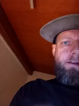 Kw8585kw online show from November 27, 2025, 8:33 pm