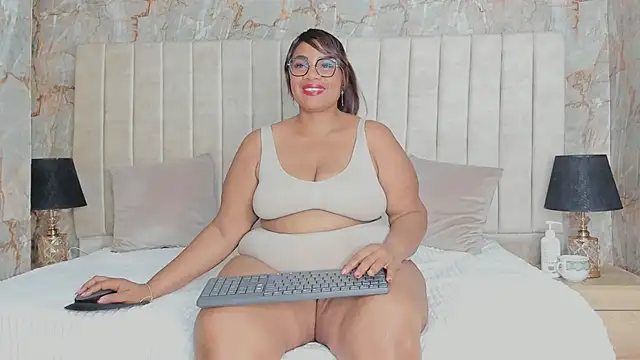 Snapshot of AranzaLatinBlacks chatting on January 27, 2025, 6:31 pm AranzaLatinBlacks online show from January 27, 2025, 6:31 pm