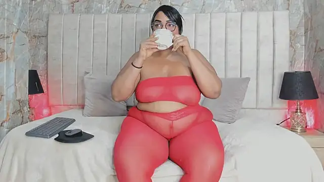 Snapshot of AranzaLatinBlacks chatting on February 23, 2025, 12:16 pm AranzaLatinBlacks online show from February 23, 2025, 12:16 pm