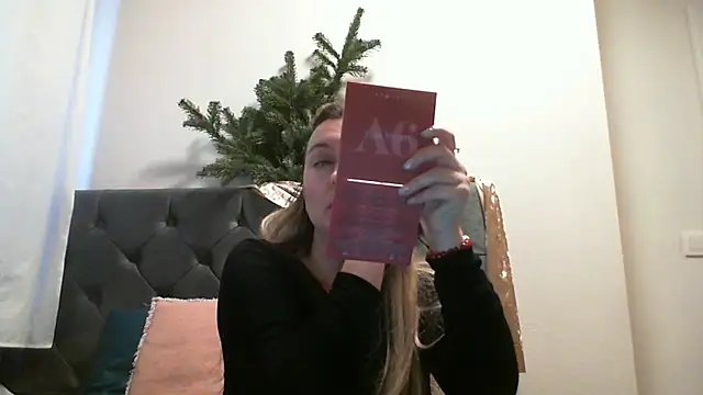 SusanCurt online show from January 11, 2026, 10:53 am