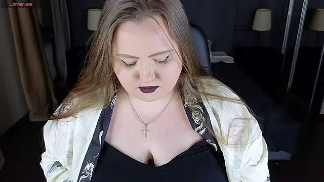 Snapshot of EMMA__CONNOR chatting on December 3, 2024, 1:41 am EMMA CONNOR online show from December 3, 2024, 1:41 am