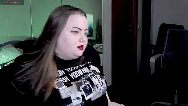 Snapshot of EMMA__CONNOR chatting on March 18, 2025, 12:16 am EMMA CONNOR online show from March 18, 2025, 12:16 am