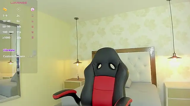 clarisKlein online show from October 28, 2025, 3:54 am