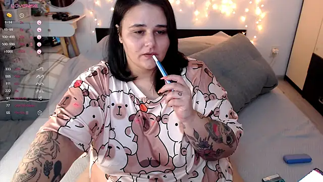 naughtykiss online show from September 19, 2025, 11:00 am