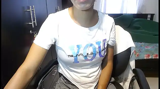 sensual nataliee online show from December 25, 2024, 7:13 pm