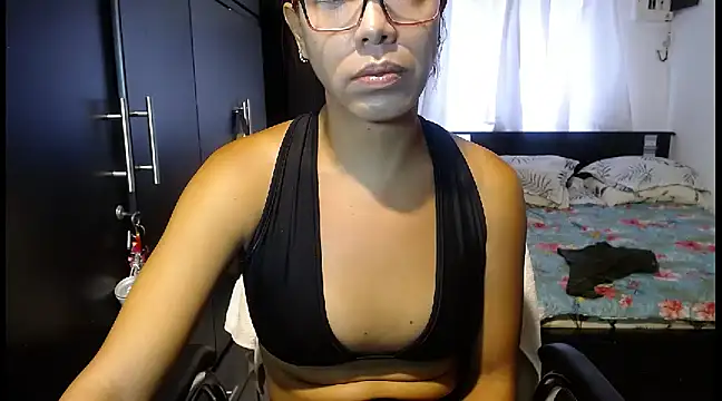 sensual nataliee online show from December 27, 2024, 6:42 pm