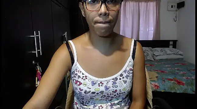 sensual nataliee online show from February 6, 2025, 7:40 pm