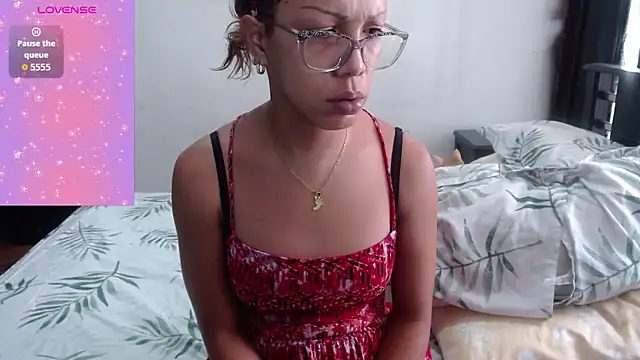 sensual nataliee online show from April 16, 2026, 2:40 pm