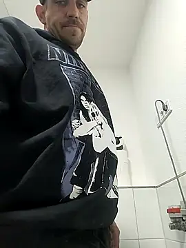 Codymc89 online show from October 10, 2025, 5:12 pm