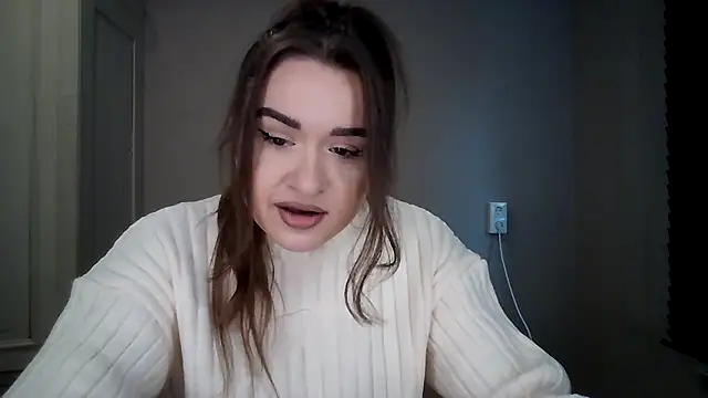 avajade online show from November 18, 2025, 9:58 am