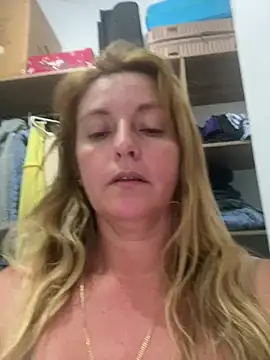 Snapshot of moniquerainx chatting on July 12, 2026, 2:02 am moniquerainx online show from July 12, 2026, 2:02 am