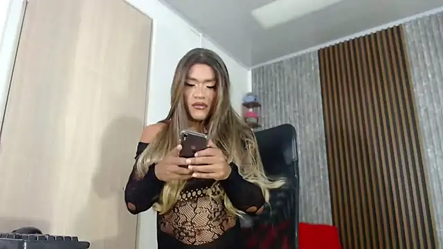 Snapshot of SARA_TS_FOX chatting on January 16, 2025, 9:19 pm SARA TS FOX online show from January 16, 2025, 9:19 pm