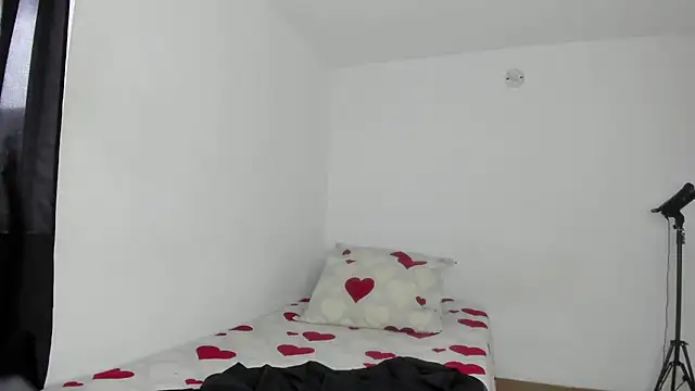 Snapshot of SARA_TS_FOX chatting on October 11, 2025, 9:24 pm SARA TS FOX online show from October 11, 2025, 9:24 pm