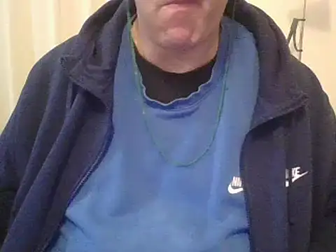 ANONIMO7735 online show from February 4, 2025, 5:42 am