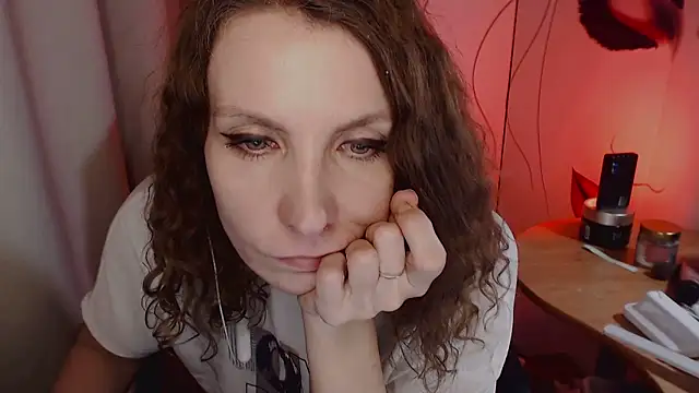 Snapshot of JohansonKatie chatting on January 27, 2025, 2:42 am JohansonKatie online show from January 27, 2025, 2:42 am