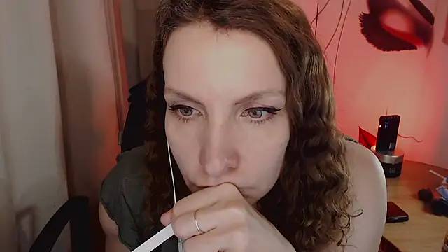 Snapshot of JohansonKatie chatting on January 27, 2025, 2:24 pm JohansonKatie online show from January 27, 2025, 2:24 pm