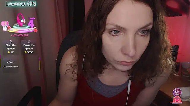 Snapshot of JohansonKatie chatting on March 12, 2025, 2:41 am JohansonKatie online show from March 12, 2025, 2:41 am