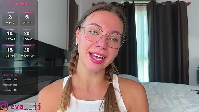 Snapshot of Eva_JJ chatting on March 23, 2025, 5:32 am Eva JJ online show from March 23, 2025, 5:32 am