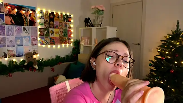 MilenaSaint online show from December 20, 2024, 5:47 am