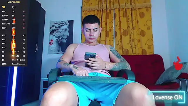 Snapshot of Lobito_xxxl chatting on October 7, 2025, 9:34 pm Lobito xxxl online show from October 7, 2025, 9:34 pm