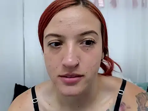 Snapshot of ninaa_fox chatting on September 17, 2025, 4:30 pm ninaa fox online show from September 17, 2025, 4:30 pm